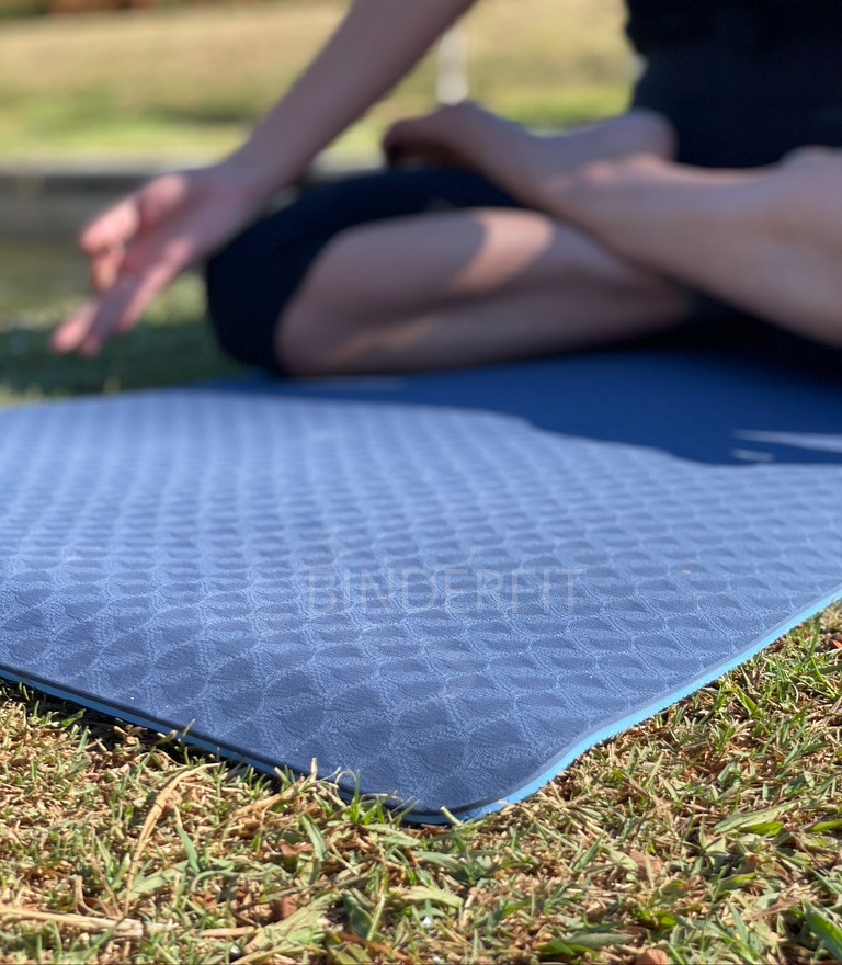 Yoga Mat TPE Dos Colores 6 mm - uso